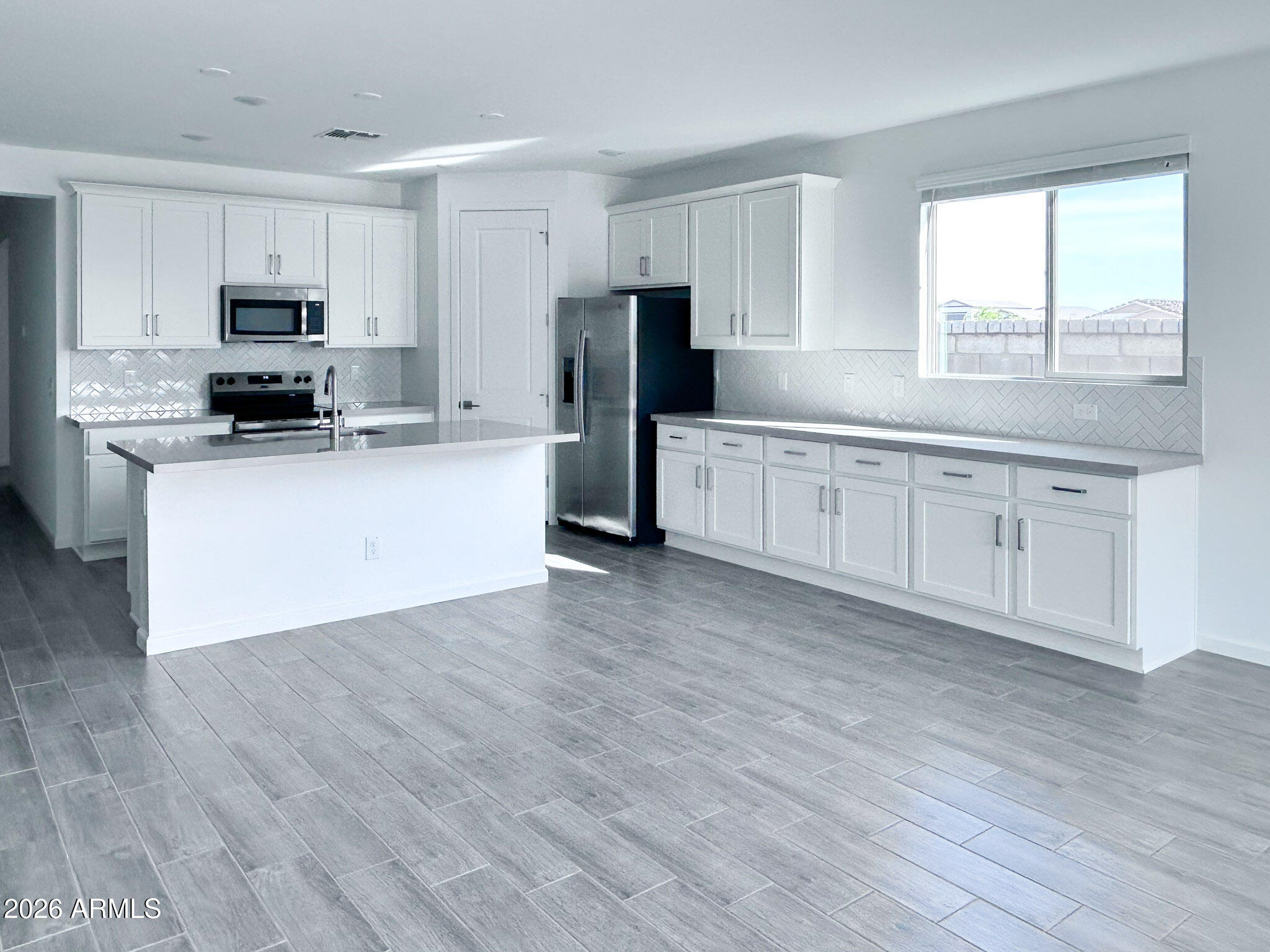 32094 Buckaroo Road San Tan Valley, AZ 85140 - Photo 5 of 35 7 Kitchen
