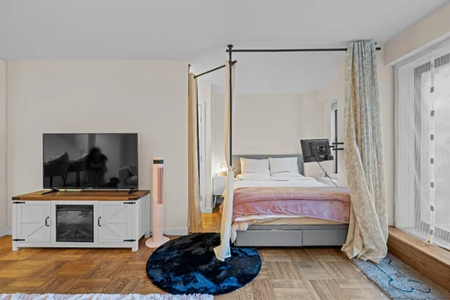 $720,000 | 245 East 24th Street, Unit 2C | Kips Bay