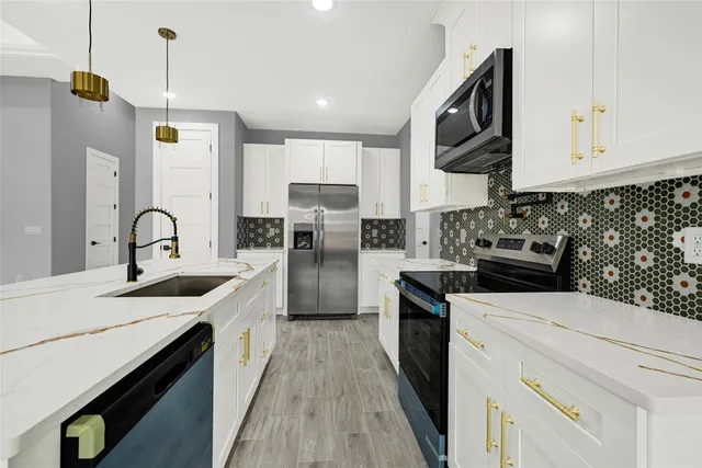 $349,500 | 515 Fairfax Lane, Conroe, TX 77303