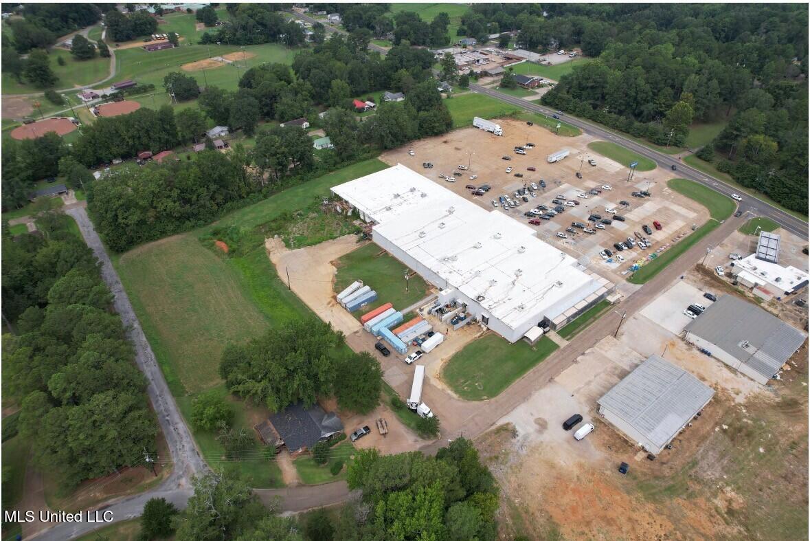 660 East Madison Street Houston, MS 38851 - Photo 4 of 9 Drone 4
