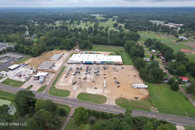 $285,000 | 660 East Madison Street, Houston, MS 38851