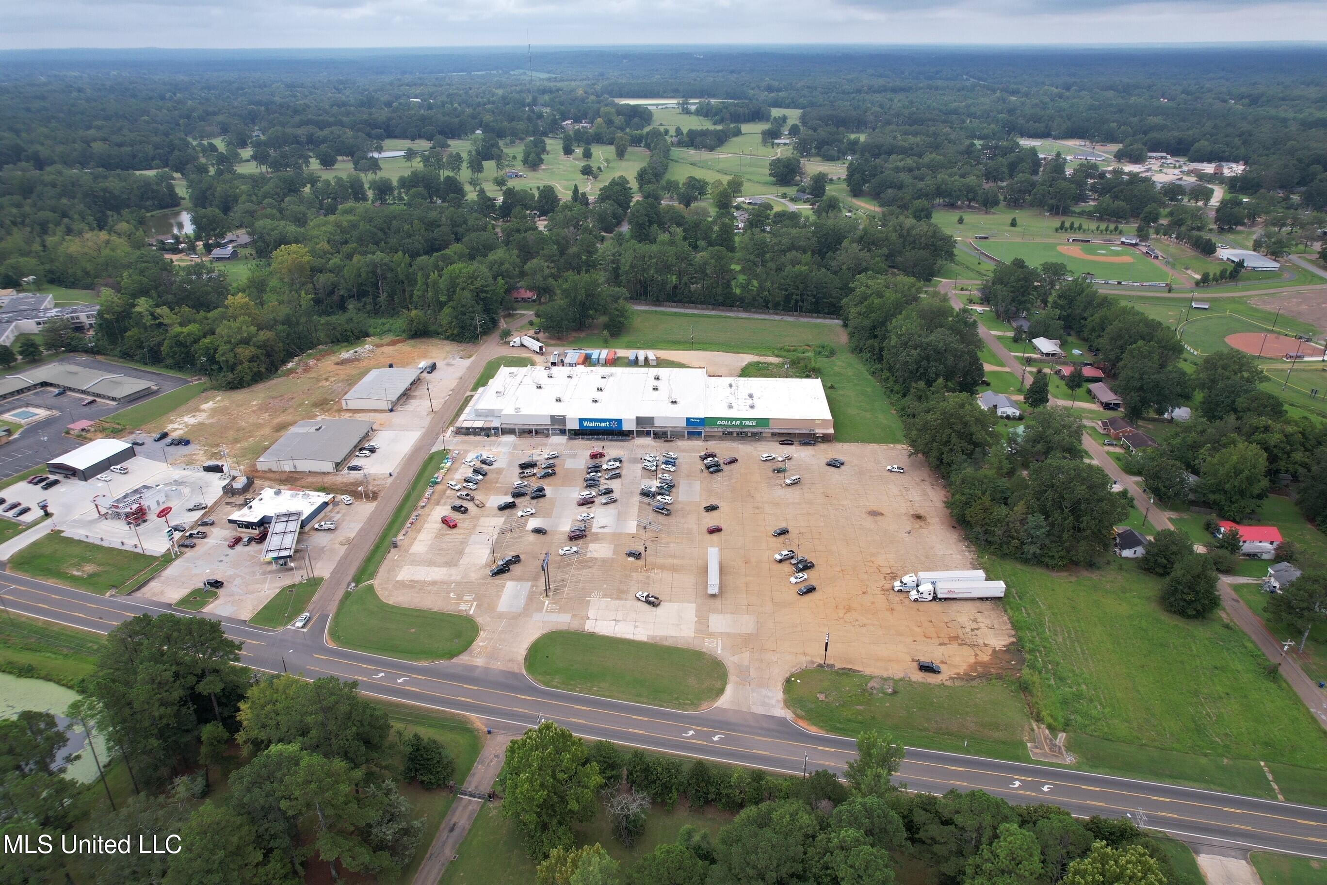 660 East Madison Street Houston, MS 38851 - Photo 5 of 9 Drone 6