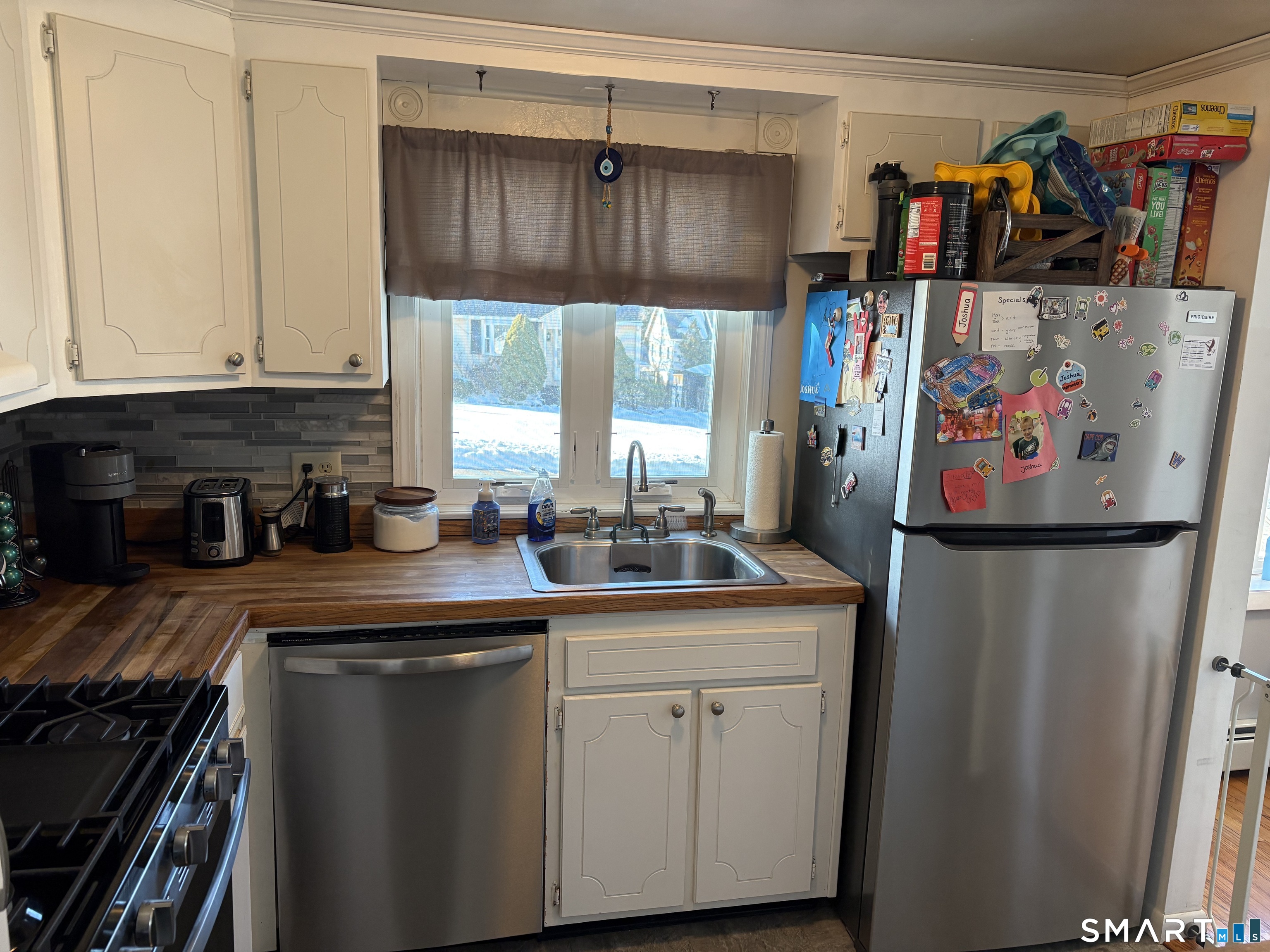 12 McDermott Street Milford, CT 06460 - Photo 14 of 27