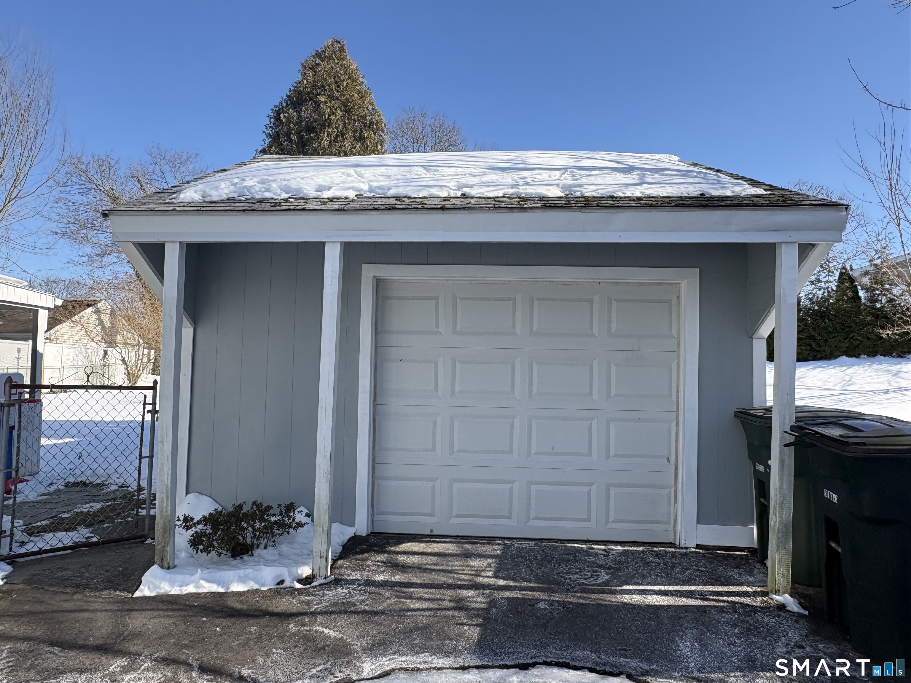 12 McDermott Street Milford, CT 06460 - Photo 4 of 27