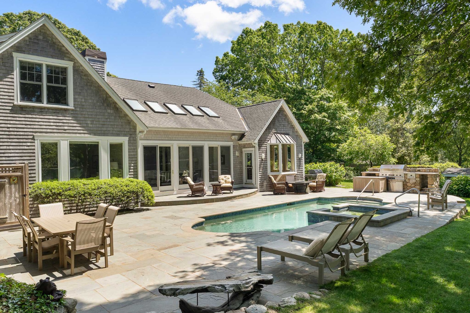 385 Barnes Road Oak Bluffs, MA 02557 - Photo 62 of 70