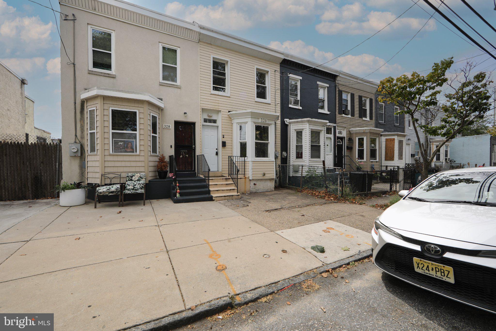 326 Clinton Street Camden, NJ 08103 - Photo 1 of 36 Gallery Image 1