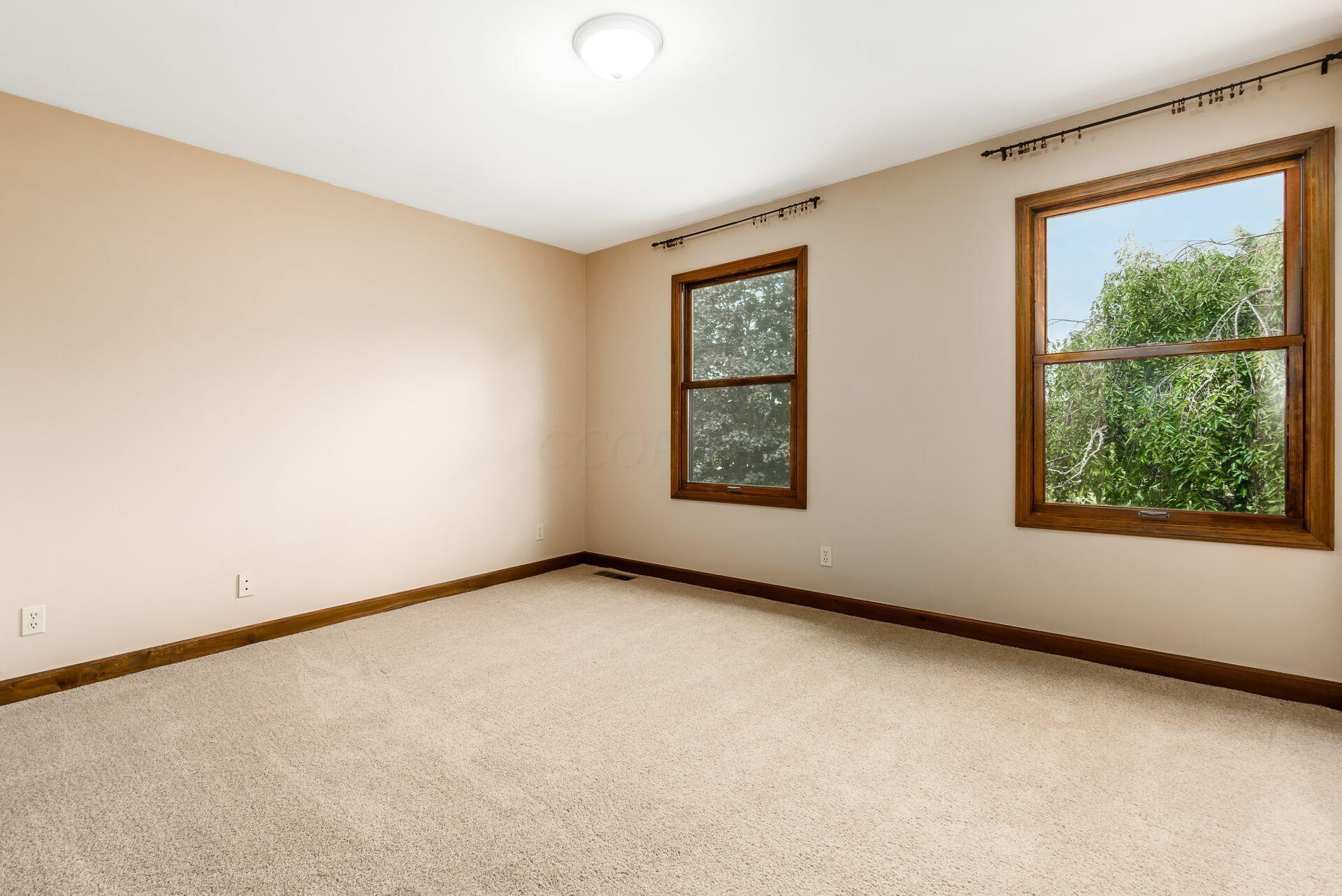 8531 Patterson Road Hilliard, OH 43026 - Photo 24 of 55 026_7df4_i 8531 Patterson 130