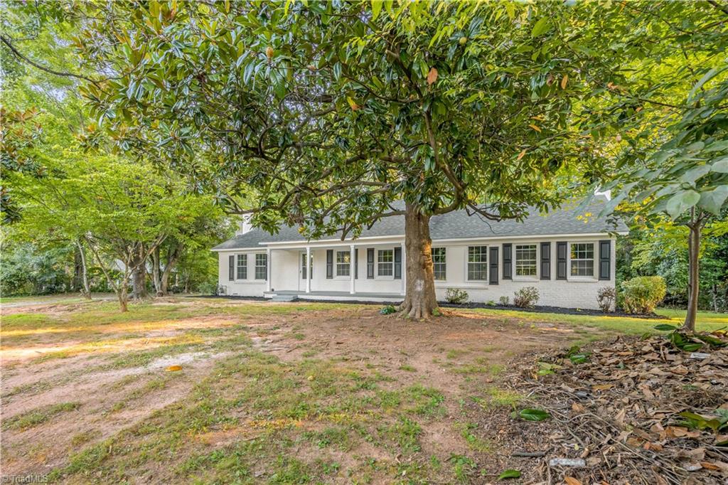 1605 Youngs Mill Road Greensboro, NC 27406 - Photo 2 of 27