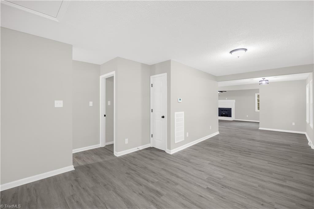 1605 Youngs Mill Road Greensboro, NC 27406 - Photo 4 of 27