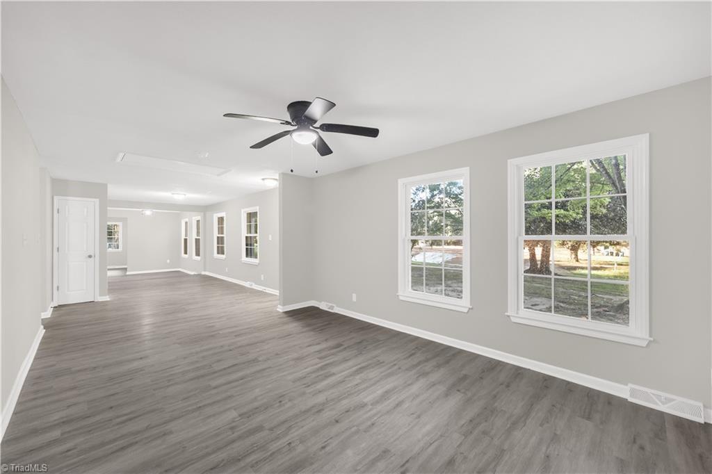 1605 Youngs Mill Road Greensboro, NC 27406 - Photo 6 of 27