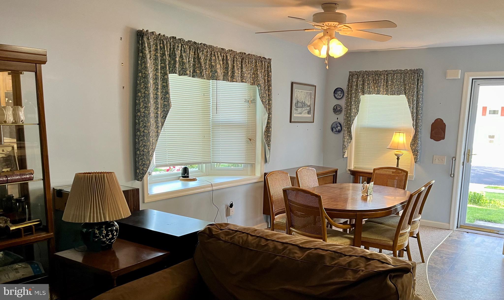 870 Broadfield Drive Newark, DE 19713 - Photo 3 of 13 a dining room with furniture and window