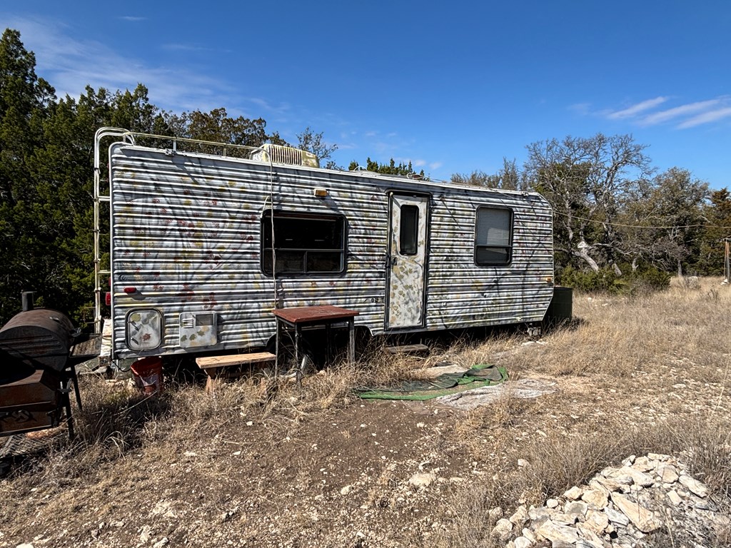 5745 Other Rocksprings, TX 78880 - Photo 14 of 28