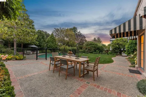 $5,495,000 | 10 Muir Avenue, Piedmont, CA 94610