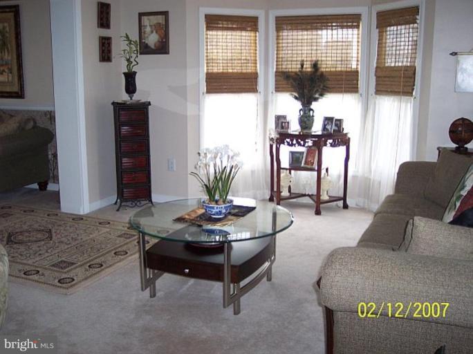 7621 Bear Forest Road Hanover, MD 21076 - Photo 3 of 24 Living Room