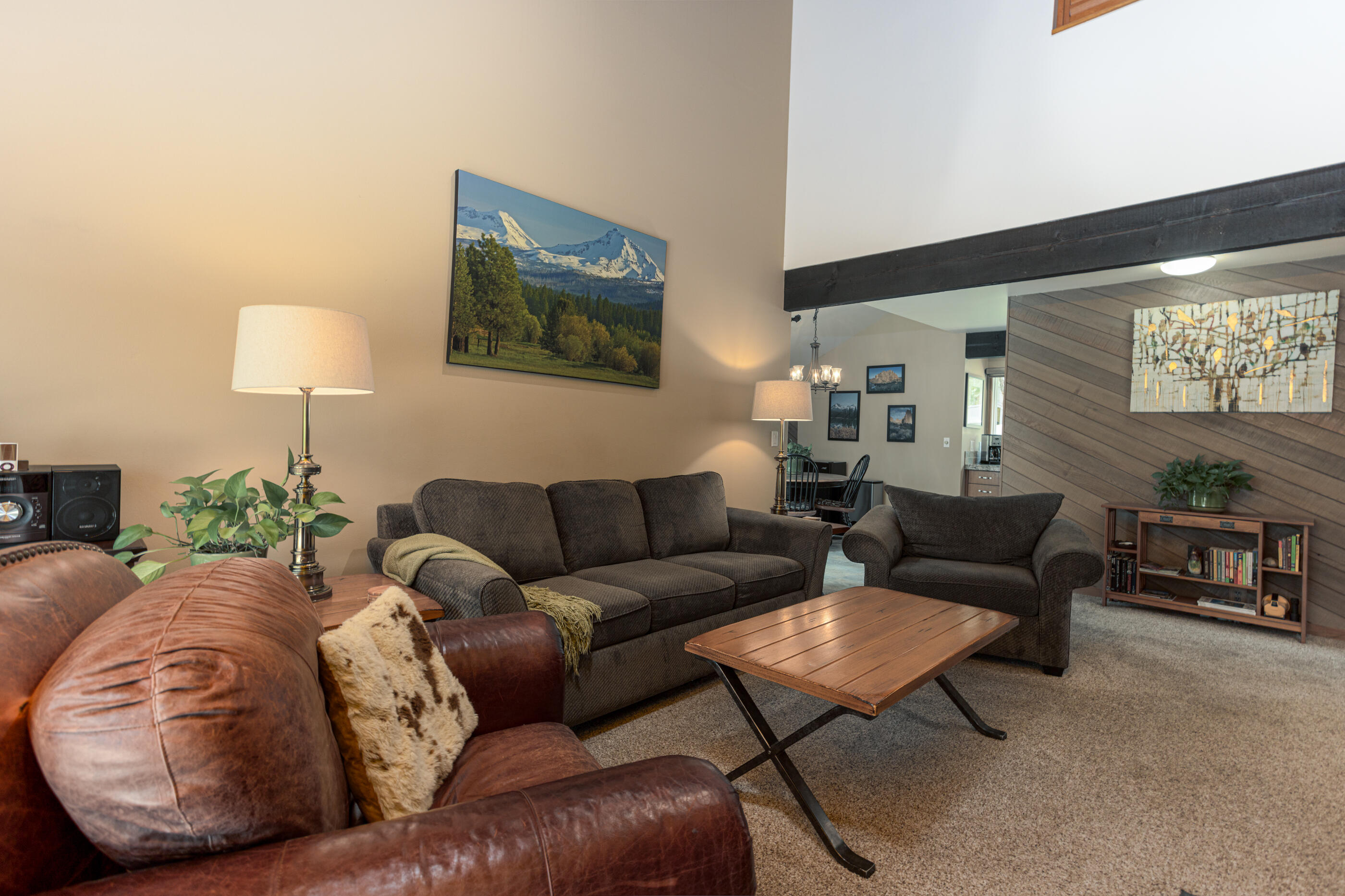 57208 Island Road, Unit 8 Sunriver, OR 97707 - Photo 7 of 29 8 Meadow House Lane-8 - Copy - Copy - Co