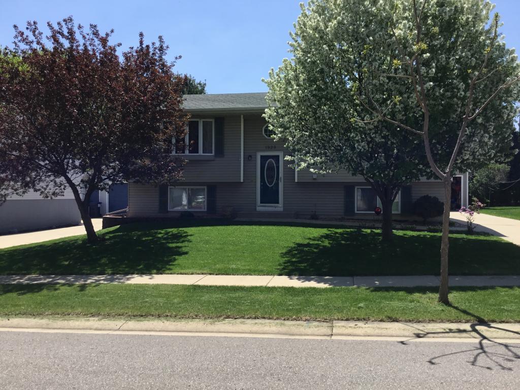 1928 49th Street Northwest Rochester, MN 55901 - Photo 1 of 1