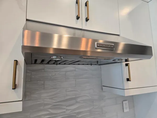 $5,300 | 8337 Distinctive Drive, San Diego, CA 92108