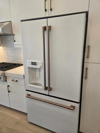 $5,300 | 8337 Distinctive Drive, San Diego, CA 92108