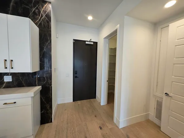 $5,300 | 8337 Distinctive Drive, San Diego, CA 92108