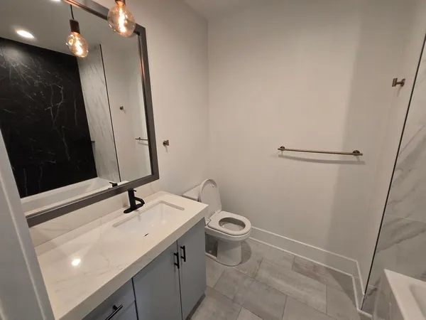 $5,300 | 8337 Distinctive Drive, San Diego, CA 92108