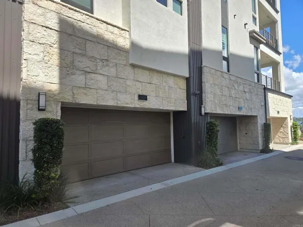 $5,300 | 8337 Distinctive Drive, San Diego, CA 92108