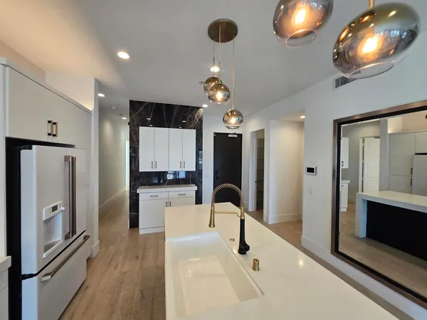 $5,300 | 8337 Distinctive Drive, San Diego, CA 92108