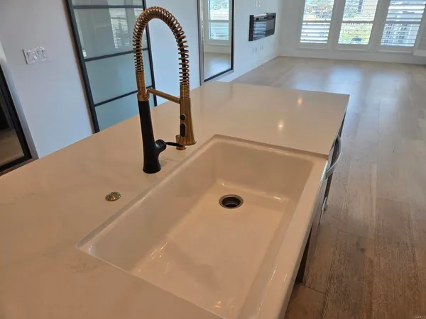 $5,300 | 8337 Distinctive Drive, San Diego, CA 92108