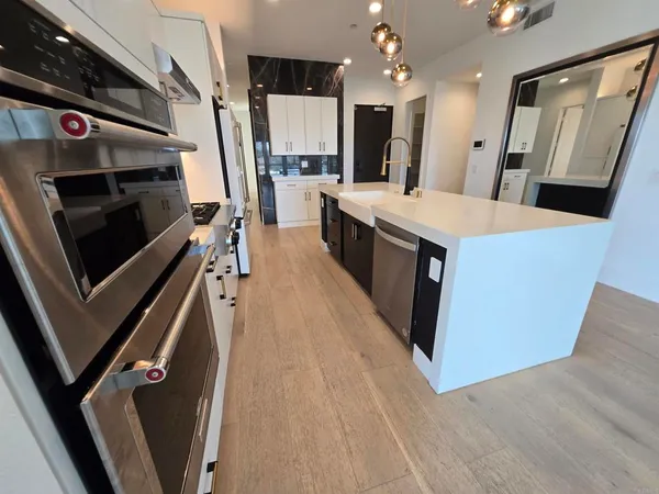 $5,300 | 8337 Distinctive Drive, San Diego, CA 92108