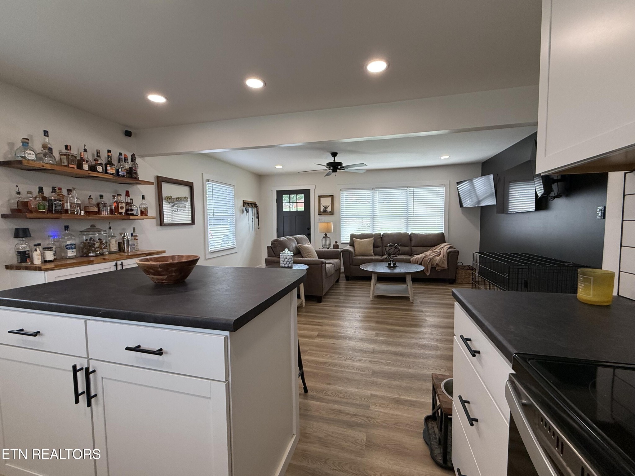 8024 Brickyard Road Powell, TN 37849 - Photo 5 of 26 Gallery Image 5