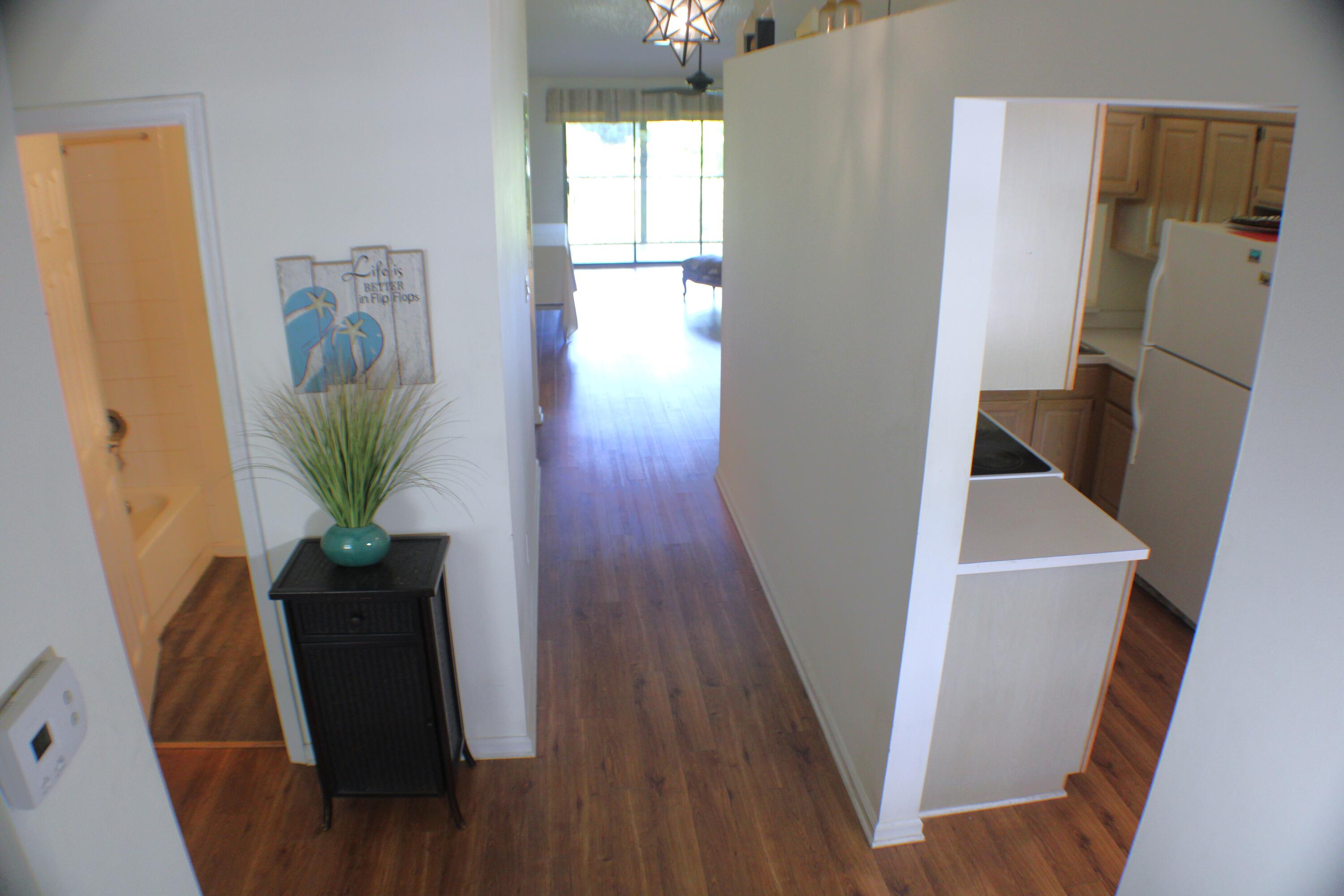 1082 Keystone Drive, Unit C Jupiter, FL 33458 - Photo 3 of 26 Entry