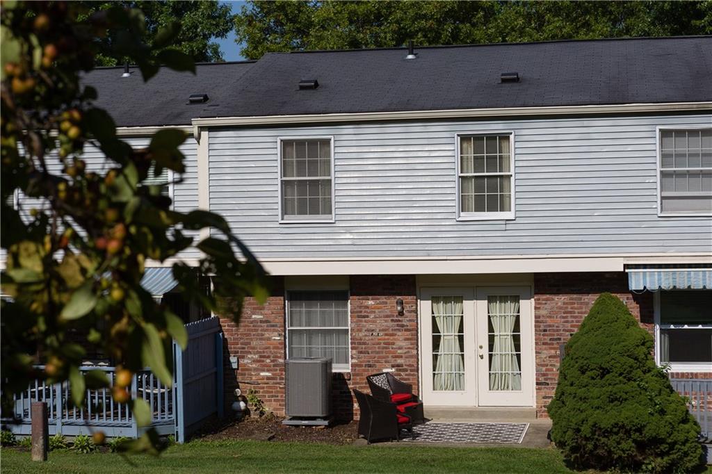 230 Quail Run Road Venetia, PA 15367 - Photo 3 of 25 Private patio off the kitchen