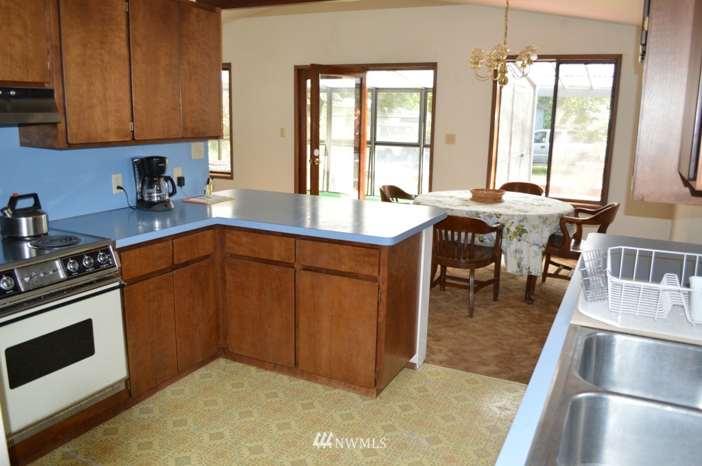 482 Rue Creek Road Raymond, WA 98577 - Photo 8 of 23 Gallery Image 8