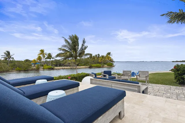 $10,000,000 | 3 Island Road, Stuart, FL 34996