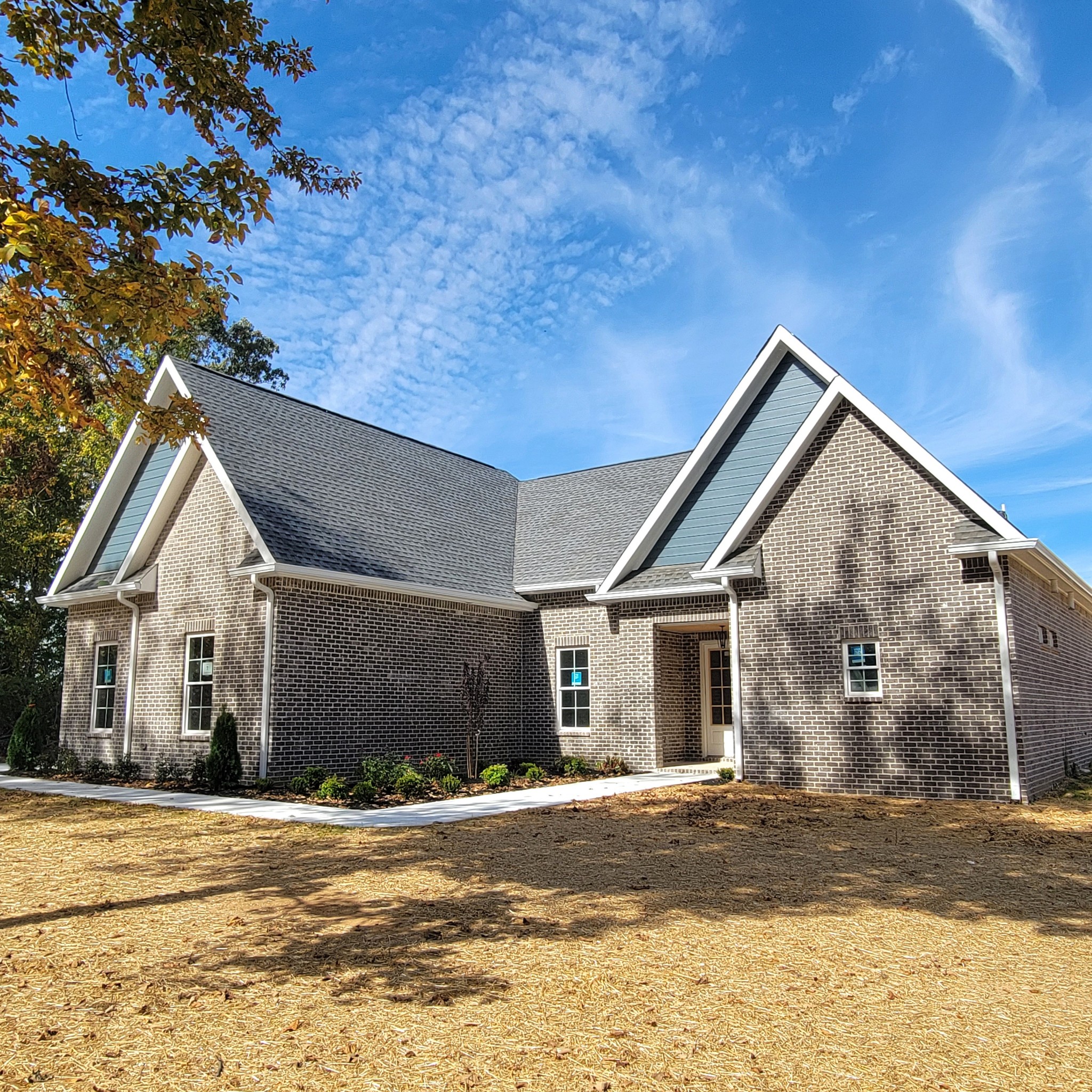 194 Hickory Grove Road Morrison, TN 37357 - Photo 3 of 12 a view of a house with a yard and large tree