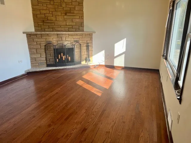 $2,000 | 102 74th Street, Darien, IL 60561