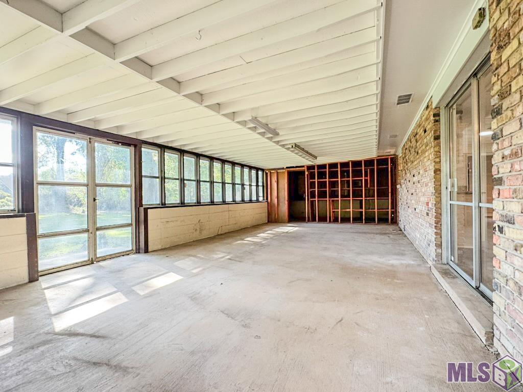 12156 Armstrong Drive Baton Rouge, LA 70816 - Photo 15 of 22