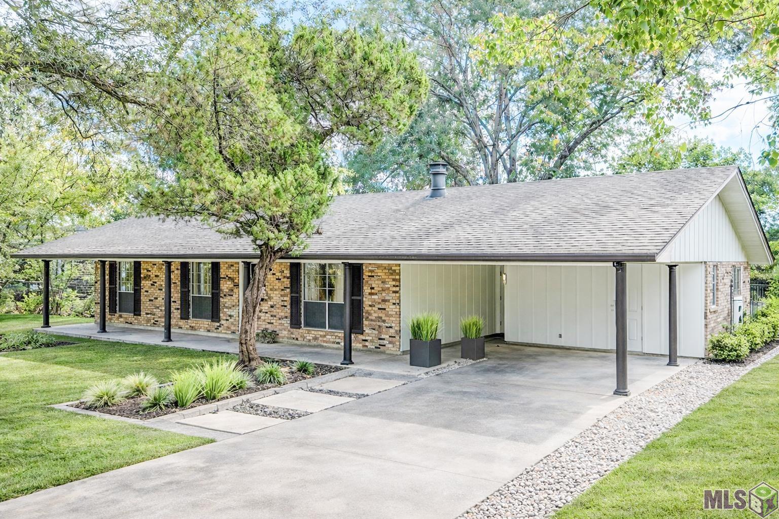12156 Armstrong Drive Baton Rouge, LA 70816 - Photo 2 of 24
