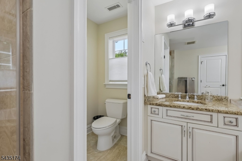 27 Burlington Road Berkeley Heights, NJ 07974 - Photo 18 of 37