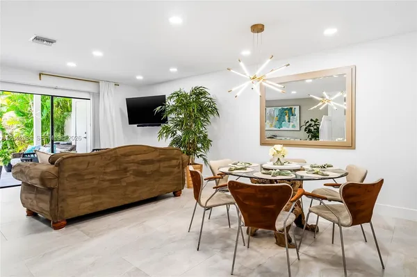 $6,000 | 1301 Southwest 10th Avenue, Unit 105, Delray Beach, FL 33444