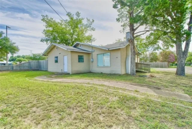 $195,000 | 816 East Milam Street, Mexia, TX 76667