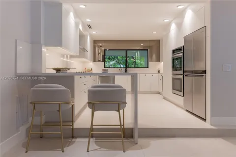 $14,800 | 7300 Southwest 77th Avenue, Miami, FL 33143