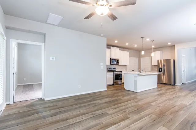 $2,195 | 18537 Meadow Point Lane, Montgomery, TX 77316