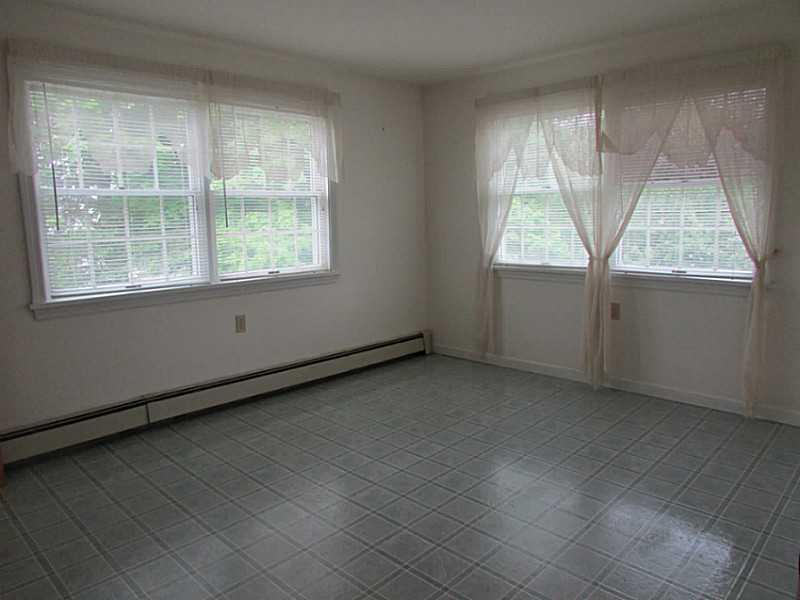 10 Brooklyn Heights Road Thomaston, ME 04861 - Photo 19 of 32 Den.
