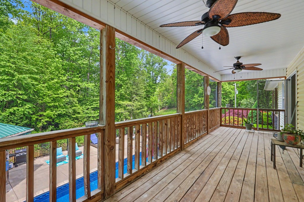 522 Fred Amos Road Murphy, NC 28906 - Photo 56 of 73 a view of porch with wooden floor in outdoor space