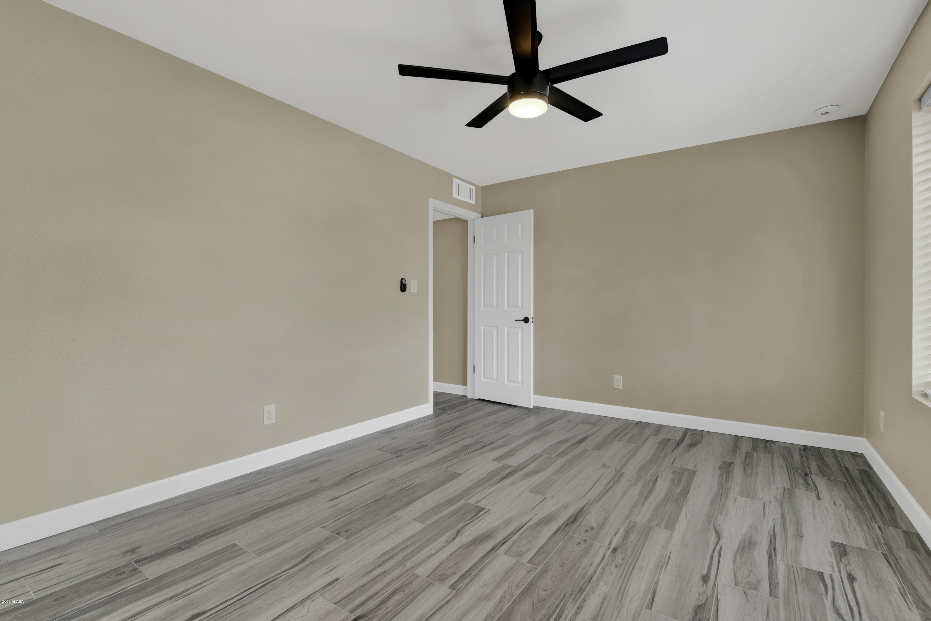4431 East Grandview Road Phoenix, AZ 85032 - Photo 13 of 33 15