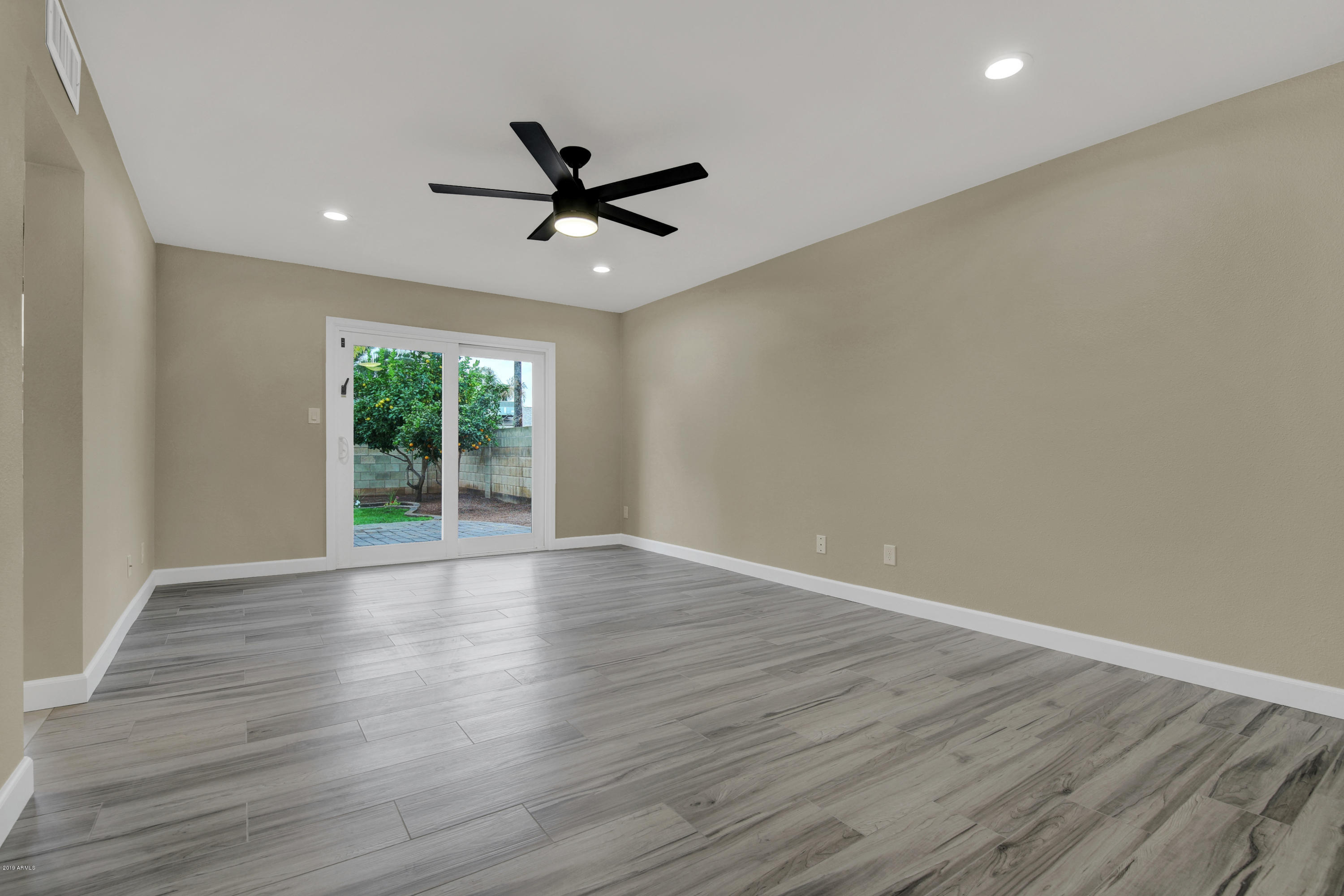 4431 East Grandview Road Phoenix, AZ 85032 - Photo 17 of 33 19
