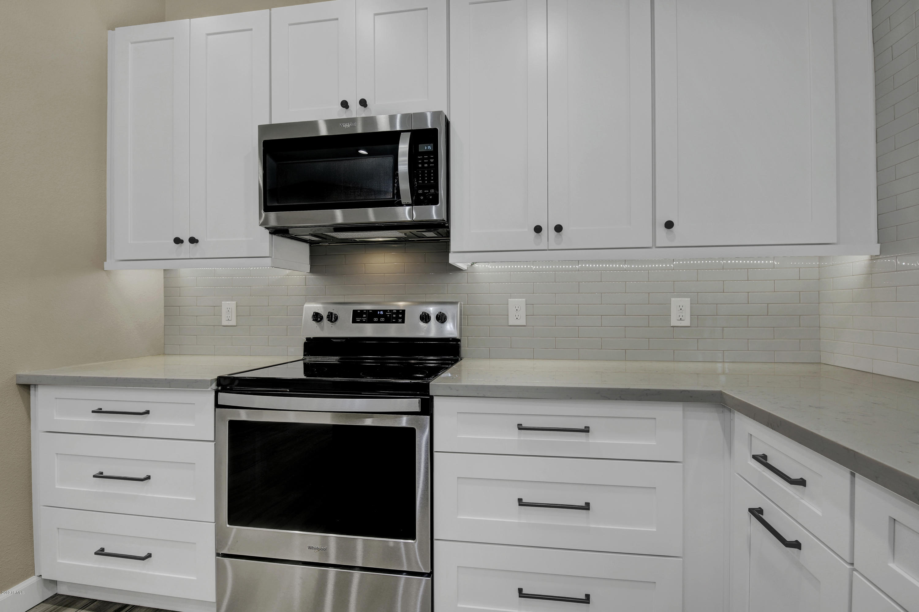 4431 East Grandview Road Phoenix, AZ 85032 - Photo 8 of 33 8
