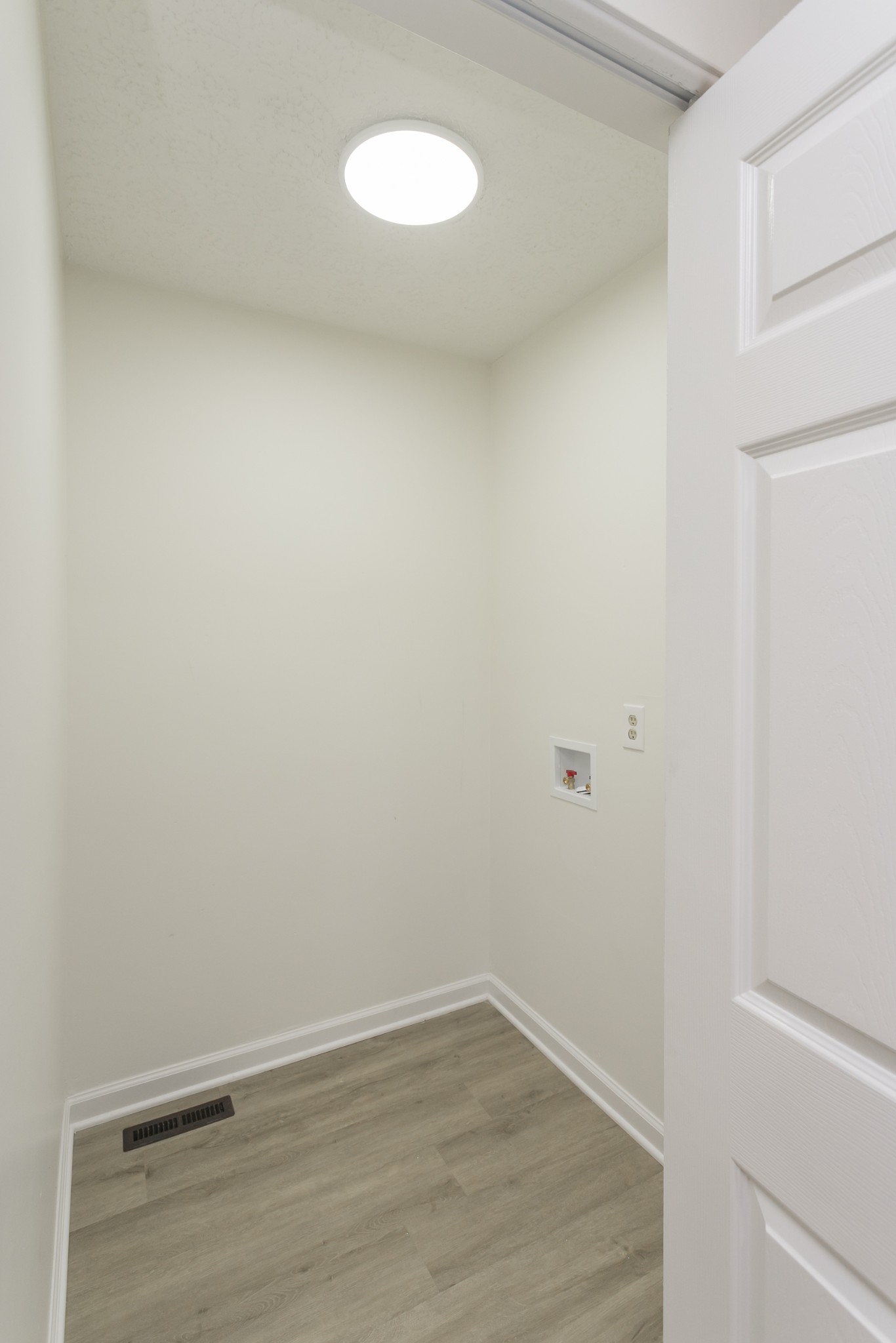 110 River Bend Road Hendersonville, TN 37075 - Photo 8 of 24 Laundry room