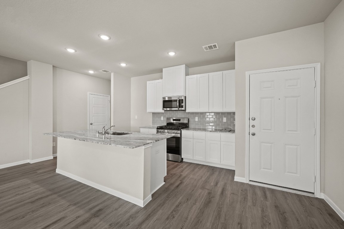 15022 Almeece Street Houston, TX 77053 - Photo 2 of 10 THE LOGAN LAYOUT