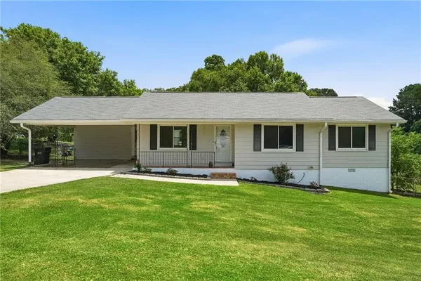 $437,700 | 110 Point View Court, Tyrone, GA 30290